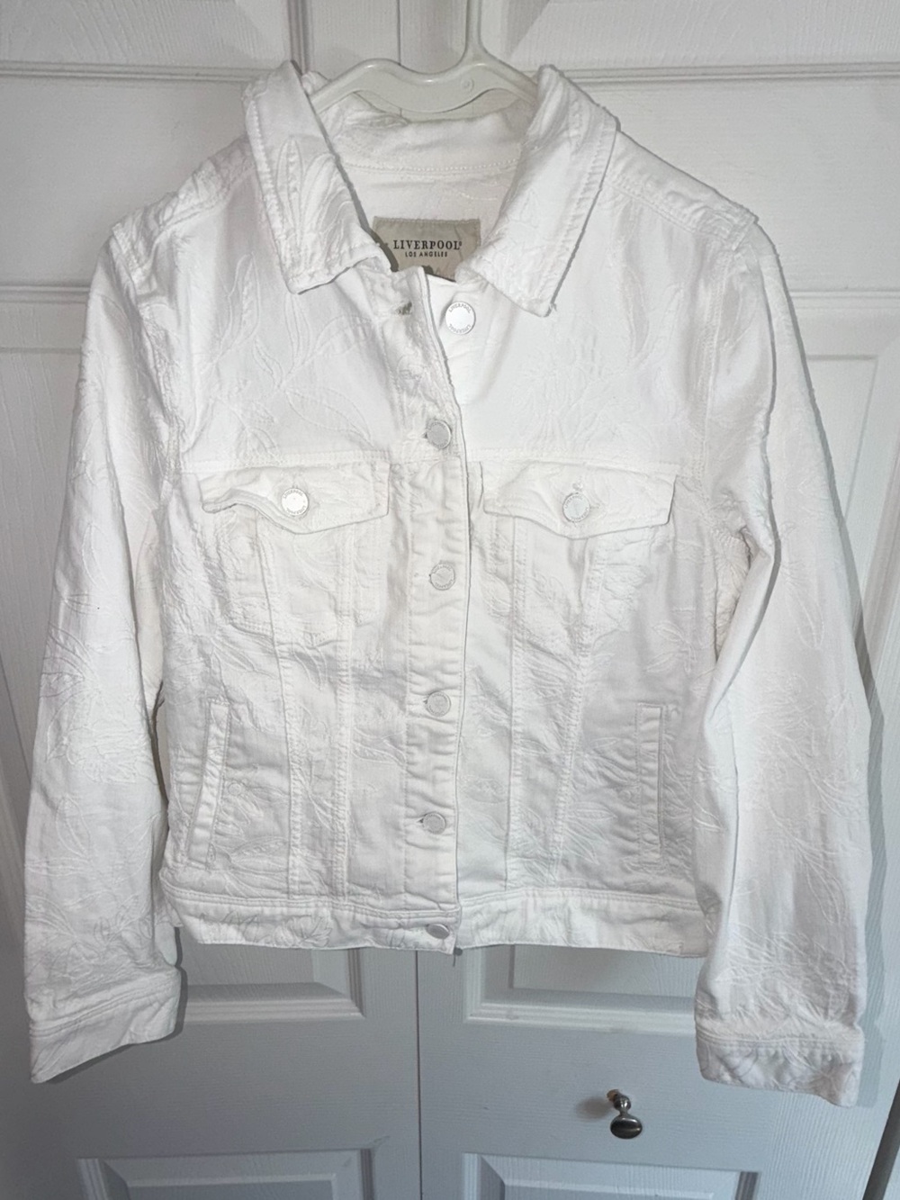 Liverpool Los Angeles White Floral Embroidered Stretch Denim Jean Jacket Small